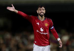 B费是否曼联传奇？李夏普：他只是曼联伟大的球员，奖杯有所欠缺