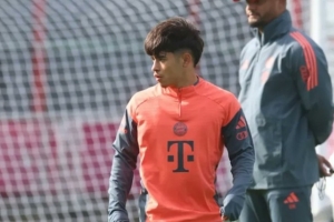 图片报：拜仁计划为17岁小将卡尔多佐提供长期发展机会