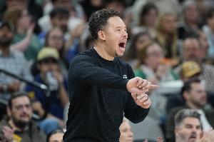 11胜0负！米奇：马刺本月保持不败是成长标志 我们找到了取胜之匙