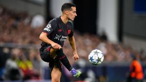 勒沃库森官方：巴斯克斯在欧冠比赛中小腿受伤，将缺战数周时间