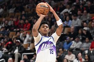 稳定发育！新秀贝利17中9拿下全队最高23分&填满数据栏 首节14分