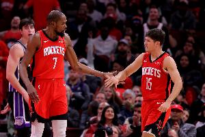 KD：谢泼德保持这种自信和表现 会把我们提升到一个不同的层次