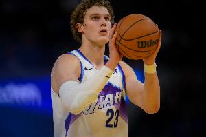 菜就多练！爵士记者勘误：NBA没有派医生来调查马卡伤情