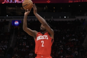 持续低迷！芬尼·史密斯首节4分钟2次犯规没得分 正负值-10