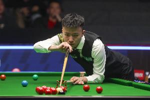 3名中国选手晋级斯诺克威尔士公开赛8强，1/4决赛江俊将对吴宜泽