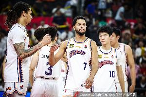 直播吧：辽宁男篮新外援哈维&布罗金顿即将到队 外援调整暂告段落