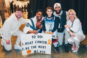 橙色手环的羁绊！华子与“癌症”男孩再见面 后者已战胜病魔