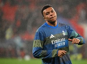 姆巴佩在欧洲五大联赛已出战303场比赛，打进245球