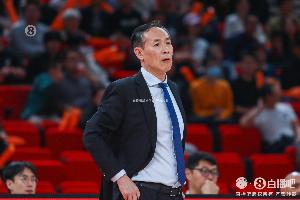 许利民：这个短暂的休赛期非常珍贵 希望把存在的问题尽快解决