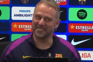 弗里克：续约？为什么不呢？我在巴萨很享受；不会有人再迟到了