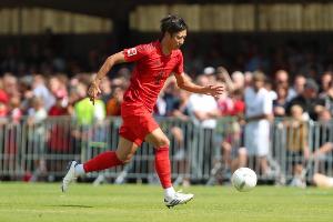 记者：拜仁后卫伊藤洋辉在训练中遭遇大腿肌肉纤维撕裂