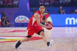 媒体人：富坚勇树和科克末节打15挡拆二人转 中国男篮高兴死了