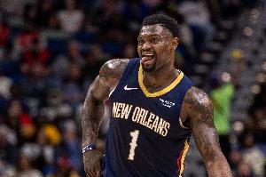 因伤退赛！锡安脚踝受伤 出战11分钟2中1拿到4分2助