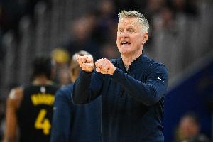 冲第六还算现实目标吗？科尔：差距太大了 我们只管争胜 再看结果