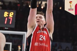 归化对比：霍金森砍24+7率日本胜韩国 科克对阵中国男篮12分10板