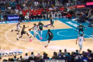 动作100分！三球玩隆多式假传真上&动作华丽 但被罗威防住...