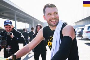 我一片真心你们？东契奇又是送鞋又是送车 生日却没礼物收！