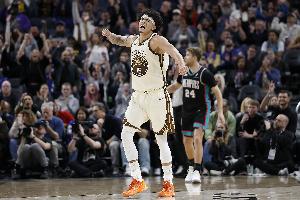 3年1500万提前续约！科尔：我为桑托斯感到高兴 也为球队感到高兴