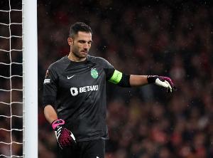 阿丹：我乘坐最后的航班离开伊朗，这种情况我认为现在不应该回去