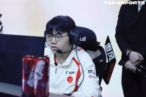 JiaQi：失利主要原因是自己没打好，打到这里输了比较可惜