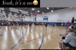 詹姆斯妻子萨瓦娜晒观战排球动态回应：没错 咱们女儿不能打篮球