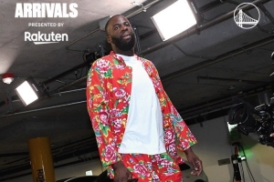 解说：追梦穿大花袄真有1234我爱勇士那味道 勇士坏在今天他上了