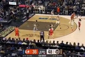 外线开炮！加兰弧顶借掩护命中三分 快船生涯首个运动战进球