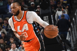 正负值-11！加兰首秀半场3中1拿到5分1助 有3失误