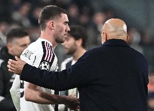 米体：尤文与弗拉霍维奇谈续约 球员表态愿留队但需接受大幅降薪