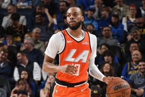 加兰：我对首秀表现并不沮丧 下半场队友鼓励我继续投&保持侵略性