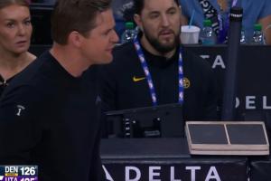 关键时刻啊！约基奇抢篮板摔倒搏到罚球 爵士主教练哈迪暴怒！