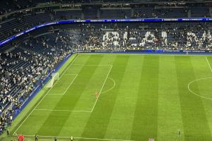 联赛两连败，皇马球员赛后只有库尔图瓦向球迷谢场