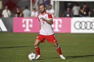 记者：莱默尔脚踝有伤，但对阵多特依然带伤出战