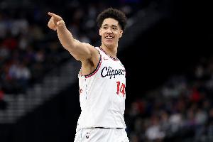 媒体人：尼德豪泽已是稳定轮换 身体确实好可以作为未来首发培养