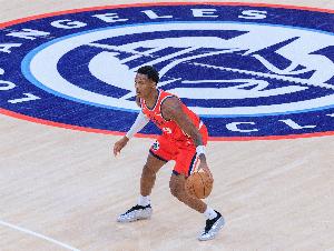 稳定火力点！马瑟林替补31分钟 13中6&5罚全中拿到17分7板