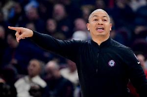 卢：加兰是快船首发控卫 等他解除时间限制后就会安排他首发