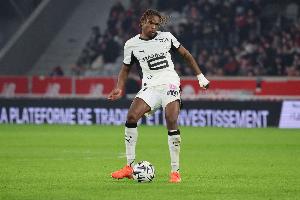 法媒：雅凯将接受左肩手术，大概率会赛季报销