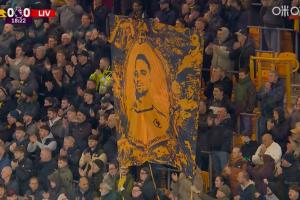 悼念若塔！狼队vs利物浦第18分钟，全场球迷鼓掌致敬