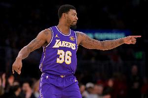 关键时刻如何保持头脑清醒？斯玛特：主要是经验 感谢教练的信任