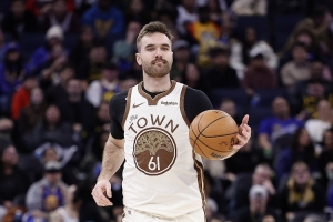 库里过去11场缺席期间 斯潘塞3场得分全队最高 梅尔顿&穆迪2次