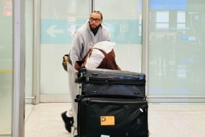 麦基抵达北京迫不及待想与新队友会合 将穿0号球衣