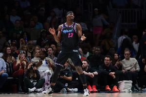 阿德巴约：我一直都该是最佳防守一阵人选 我的同行都清楚这一点