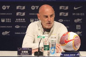 马德兴：海港亚冠表现不佳不是球队不想努力，而是强度硬度不够