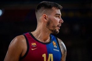 海斯打趣好友威利·埃尔南戈麦斯：他从皇马去巴萨 是“叛徒”