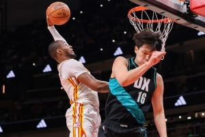 单臂隔扣杨瀚森！威尔金斯：勇士为何放弃年轻且有天赋的库明加？