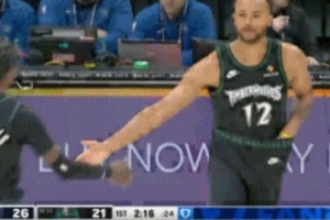 人气很高！李凯尔重回森林狼首秀 替补登场时主场观众起立鼓掌