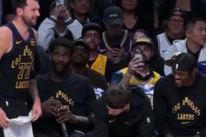 东契奇假意冲向教练席试验范德彪是否还会拦住他 艾顿&后者笑尿