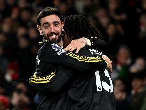 英超首秀以来，B费18场比赛贡献传射队史仅次于鲁尼和吉格斯