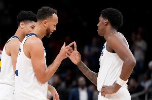 李凯尔：我一直认为麦丹有能力每场拿20或25分 现在大家都看到了