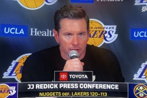 雷迪克：我们展现出了极强的韧性 打出很多出色表现&表现不错